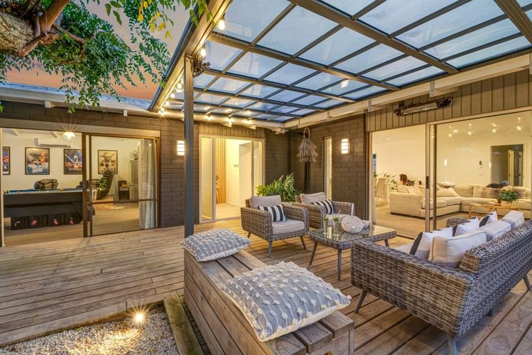 Photo of property in 18 Glengarry Avenue, Manly, Whangaparaoa, 0930