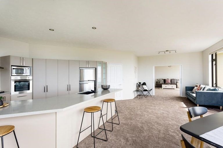 Photo of property in 8 Highgrove, Saint Clair, Dunedin, 9012