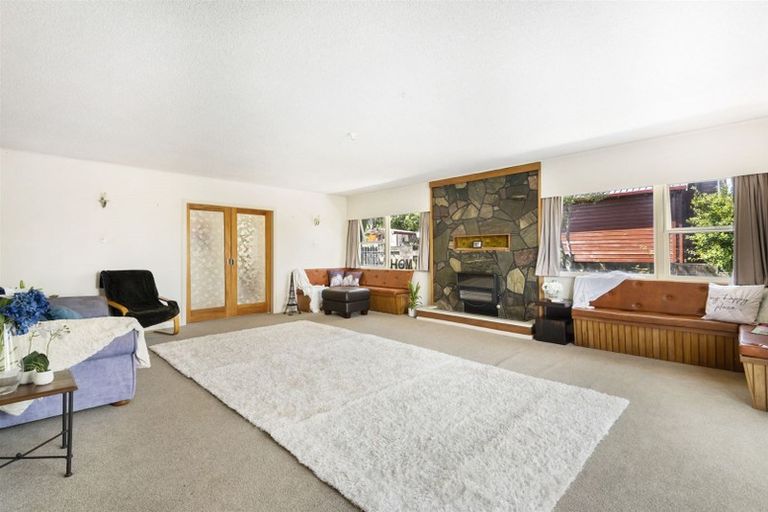 Photo of property in 115 Sunset Road, Totara Vale, Auckland, 0632