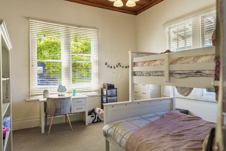 Photo of property in 1 Latham Street, Napier South, Napier, 4110