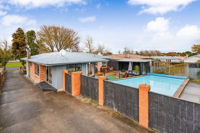 Photo of property in 98 Lethbridge Street, Feilding, 4702