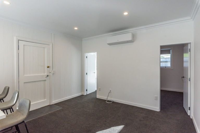 Photo of property in 10-10a Waimea Road, Waikanae Beach, Waikanae, 5036