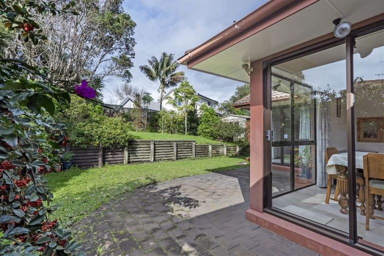 Photo of property in 10 Meadowland Drive, Somerville, Auckland, 2014