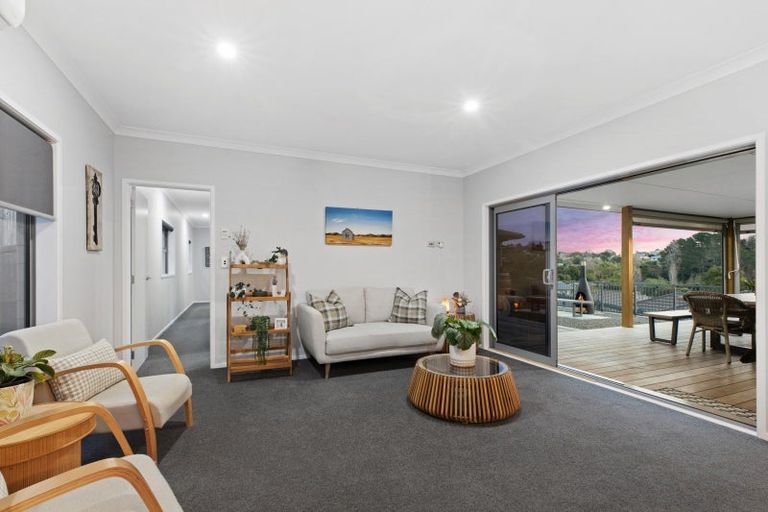 Photo of property in 111 Oteki Park Drive, Welcome Bay, Tauranga, 3112