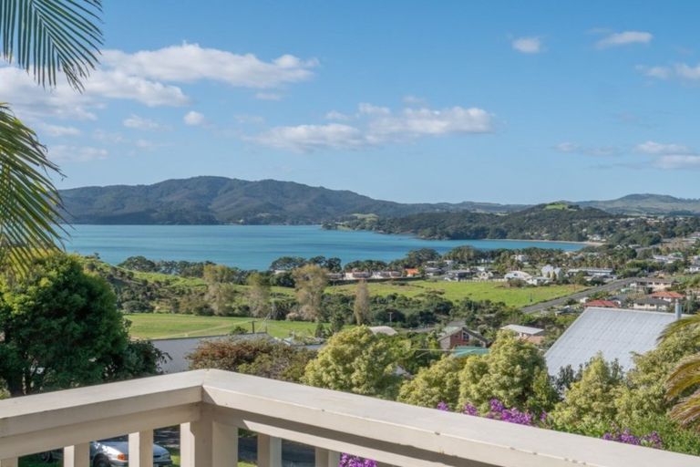 Photo of property in 8 Haekaro Lane, Cable Bay, 0420