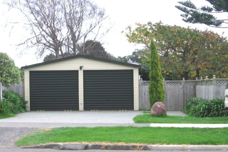 Photo of property in 62 Elizabeth Street, Waikanae, 5036