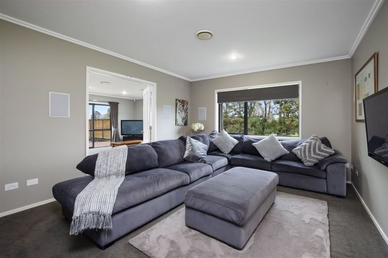 Photo of property in 7 Armstrong Way, Waiuku, 2123