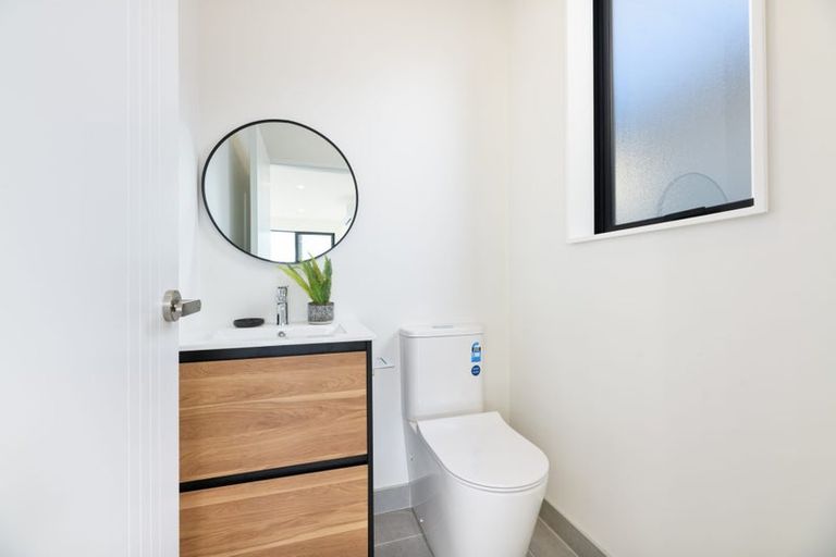 Photo of property in 95c Swanson Road, Henderson, Auckland, 0610