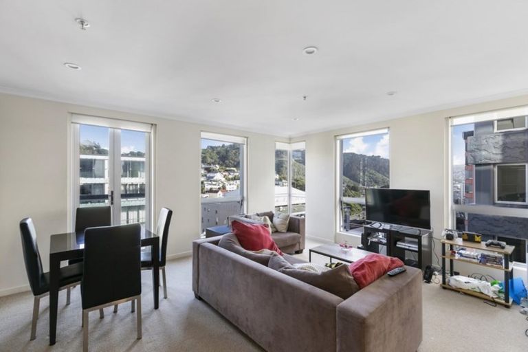 Photo of property in Terrace Heights Apartments, 12b/163 The Terrace, Wellington Central, Wellington, 6011