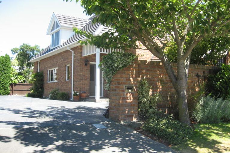 Photo of property in 1/14 Ilam Park Place, Ilam, Christchurch, 8041