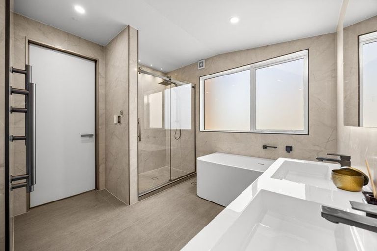 Photo of property in 4 Seawind Way, Hobsonville, Auckland, 0616