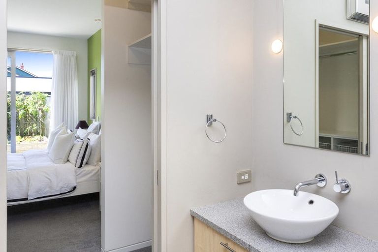 Photo of property in 59 Murray Place, St Albans, Christchurch, 8014