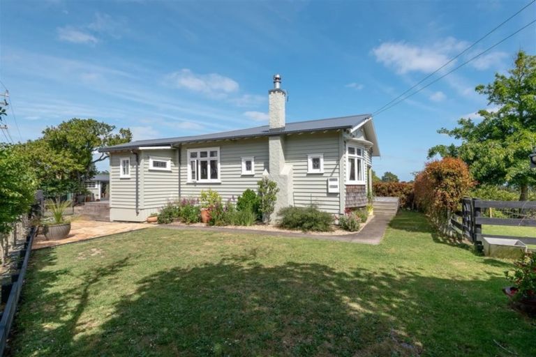 Photo of property in 17 Griggs Road, Whitford, Howick, 2571