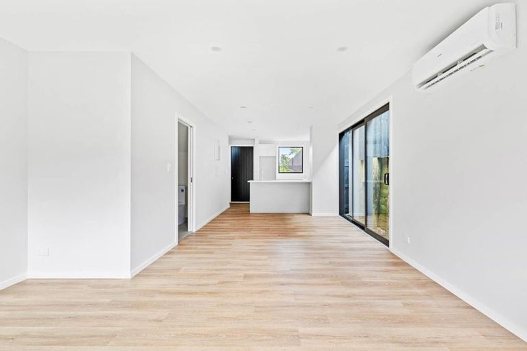 Photo of property in 17 Pukakaho Lane, Papatoetoe, Auckland, 2025