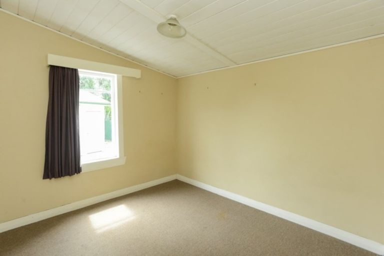 Photo of property in 23 Carruthers Street, Otane, 4202