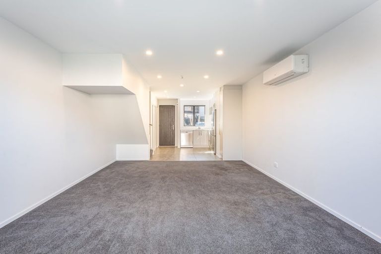Photo of property in 2/37 Webb Street, St Albans, Christchurch, 8014