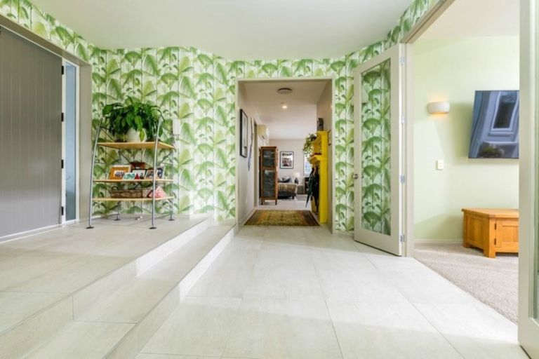 Photo of property in 48 Greenhithe Road, Greenhithe, Auckland, 0632