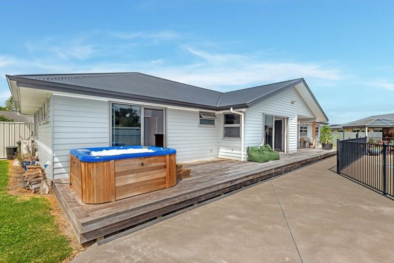 Photo of property in 15 Sterling Park, Lytton West, Gisborne, 4010
