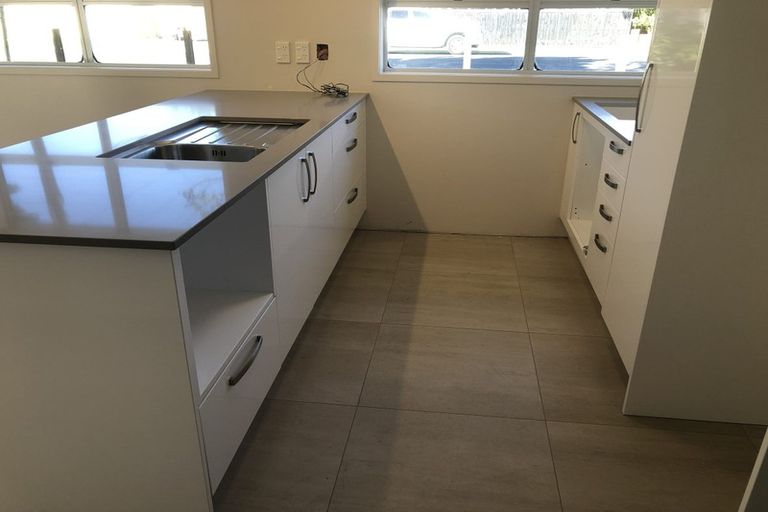 Photo of property in 1/1 Pine Road, Orewa, 0931