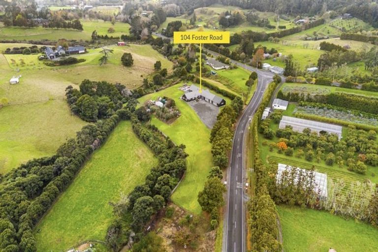Photo of property in 104 Foster Road, Kumeu, 0891