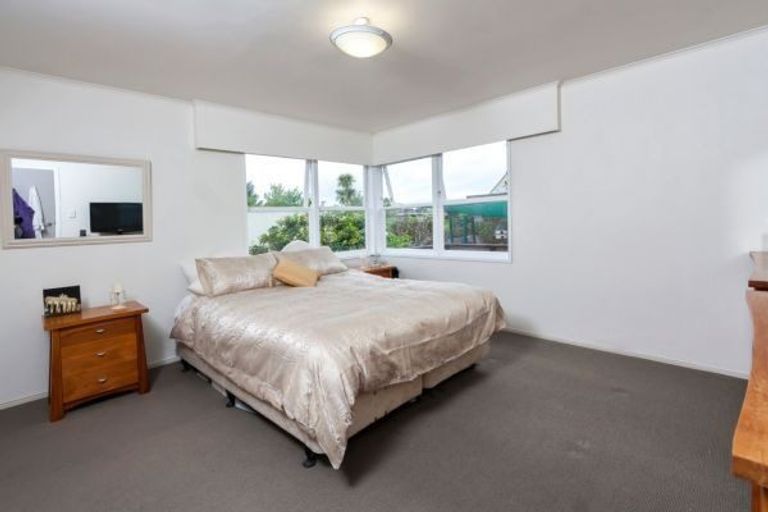 Photo of property in 3 Juliet Avenue, Howick, Auckland, 2014