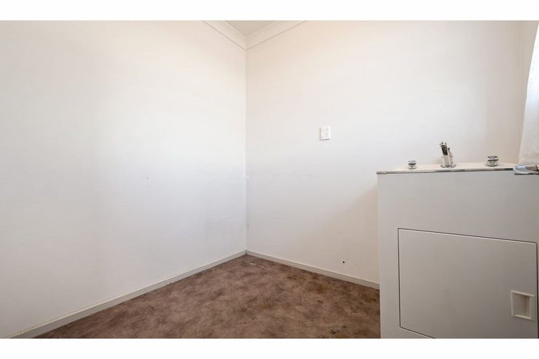 Photo of property in 23 James Drive, Woodend, 7610