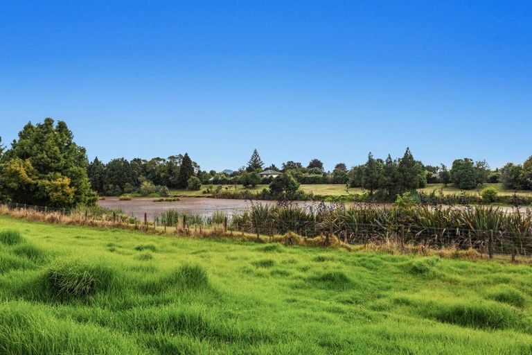 Photo of property in 23 Edgewater Grove, Whakatane, 3120