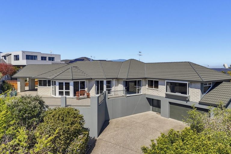 Photo of property in 111 Milne Drive, Paraparaumu, 5032
