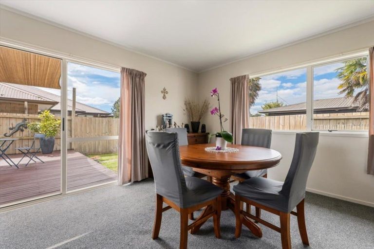 Photo of property in 13 Macloughlin Drive, Te Puke, 3119