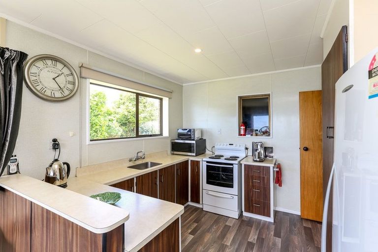 Photo of property in 26 Roy Terrace, Moturoa, New Plymouth, 4310