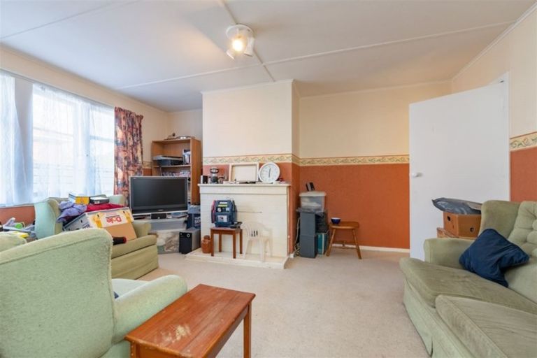 Photo of property in 50 Compton Crescent, Taita, Lower Hutt, 5011