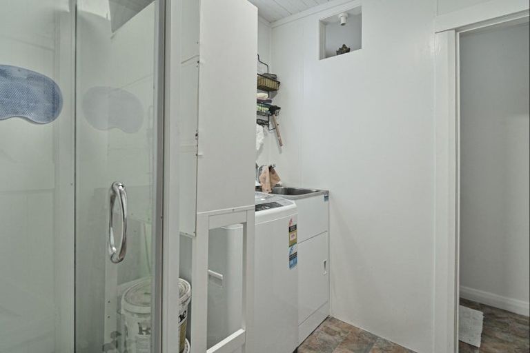 Photo of property in 402c Queen Street East, Hastings, 4122