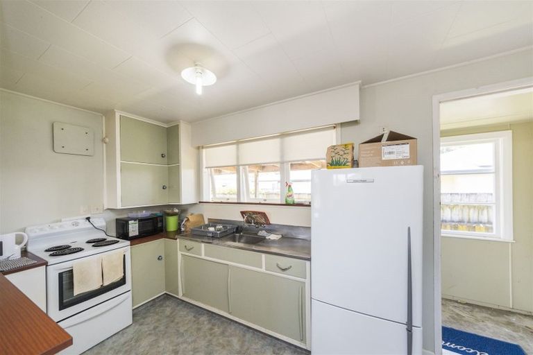 Photo of property in 142 College Street, Awapuni, Palmerston North, 4412