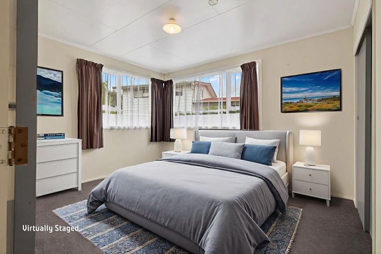 Photo of property in 36 Abraham Crescent, Milson, Palmerston North, 4414