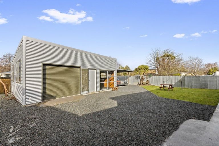 Photo of property in 25 Dryden Street, Milton, 9220