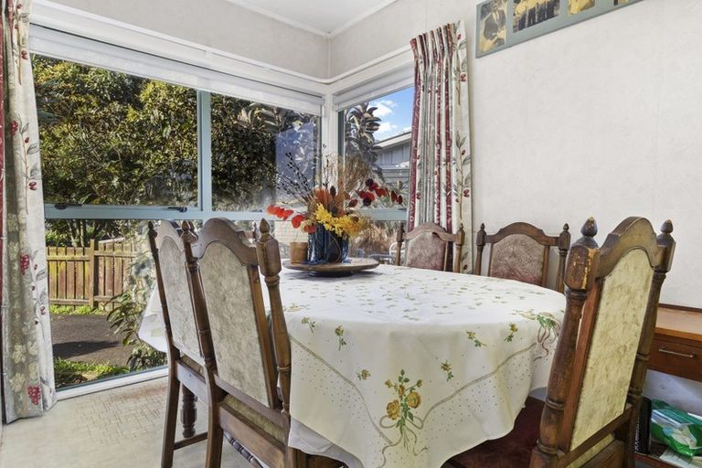 Photo of property in 11 Primrose Place, Manurewa, Auckland, 2102