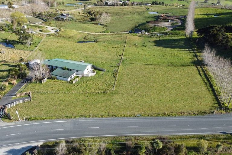 Photo of property in 2212 Cove Road, Mangawhai, 0573
