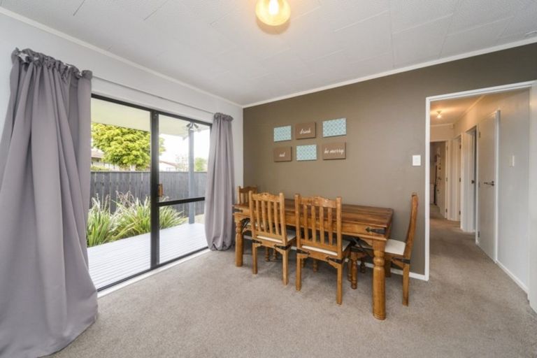 Photo of property in 75 Geraldine Crescent, Cloverlea, Palmerston North, 4412