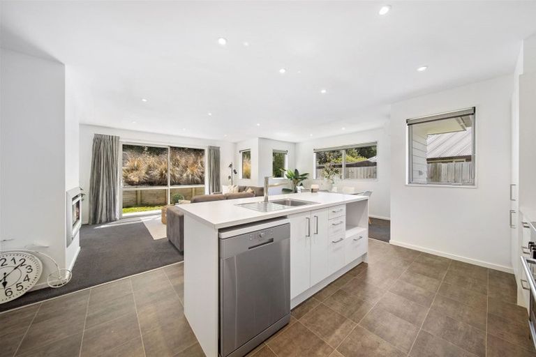 Photo of property in 22b Harrys Close, Arthurs Point, Queenstown, 9371