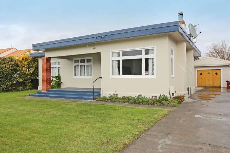 Photo of property in 810 Saint Aubyn Street West, Saint Leonards, Hastings, 4120