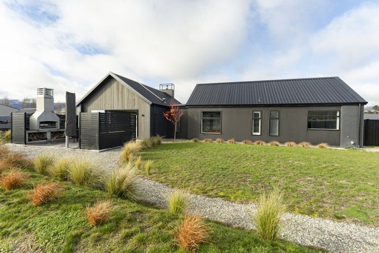 Photo of property in 7 Hatters Lane, Mount Pisa, 9383