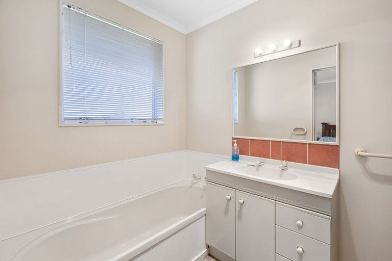 Photo of property in 29 Lloyd Drive, Nawton, Hamilton, 3200