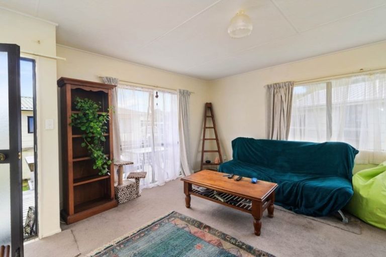 Photo of property in 54a Aquarius Drive, Kawaha Point, Rotorua, 3010
