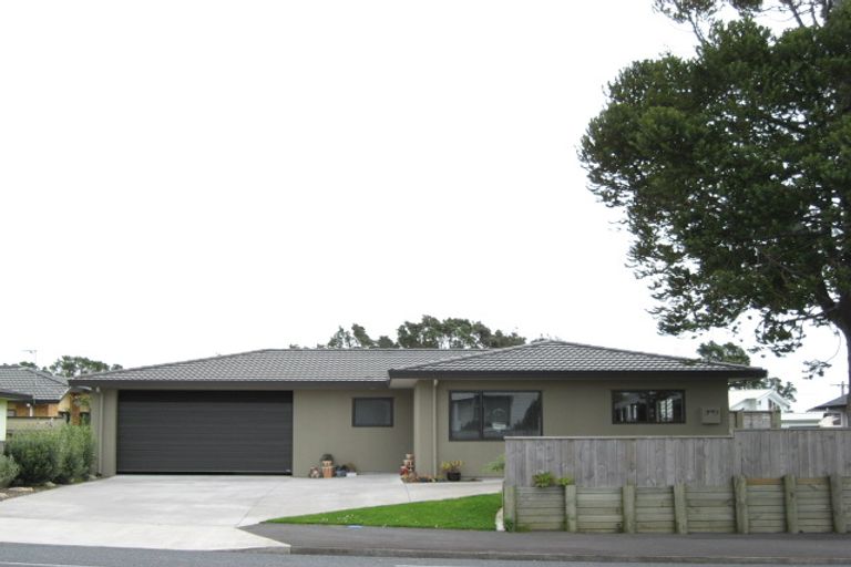Photo of property in 22 Mangorei Road, Strandon, New Plymouth, 4312