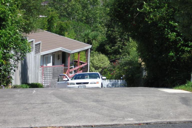 Photo of property in 2/13 Geoffrey Road, Torbay, Auckland, 0630