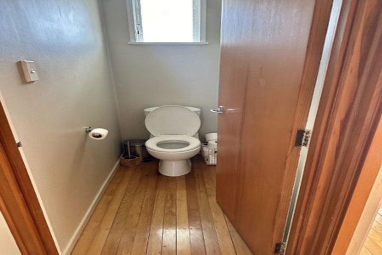 Photo of property in 52 Juniper Road, Sunnynook, Auckland, 0620