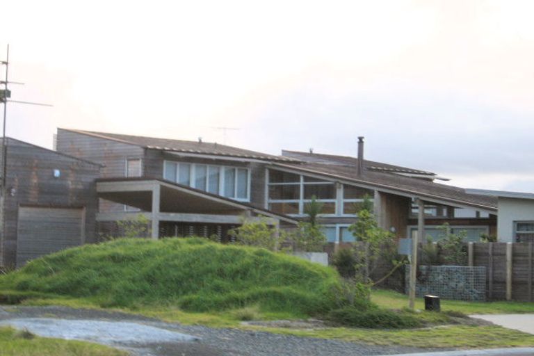 Photo of property in 11 Tuatua Lane, Omaha, 0986