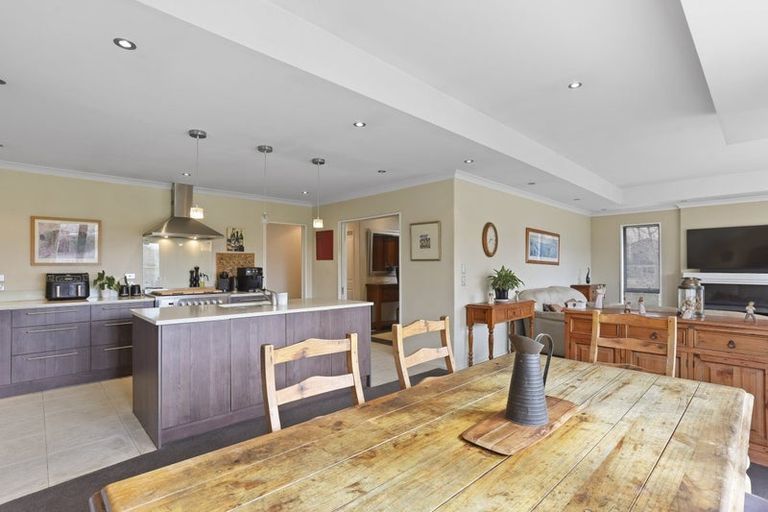 Photo of property in 18 Sycamore Close, Rangiora, 7400