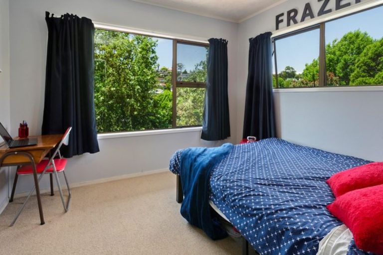Photo of property in 94 Oaktree Avenue, Browns Bay, Auckland, 0630