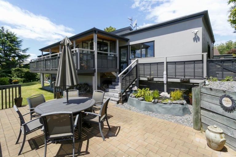 Photo of property in 10 Hawai Street, Two Mile Bay, Taupo, 3330